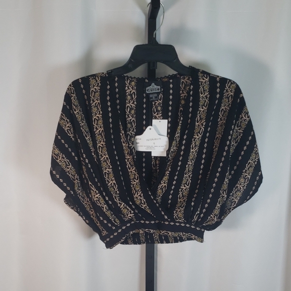 Angie Wrap Top with Flutter Sleeves‎ Black with Gold Floral Pattern - SZ S - NWT - Picture 2 of 6
